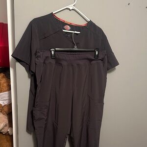 Dickies Dark Gray Scrub Set